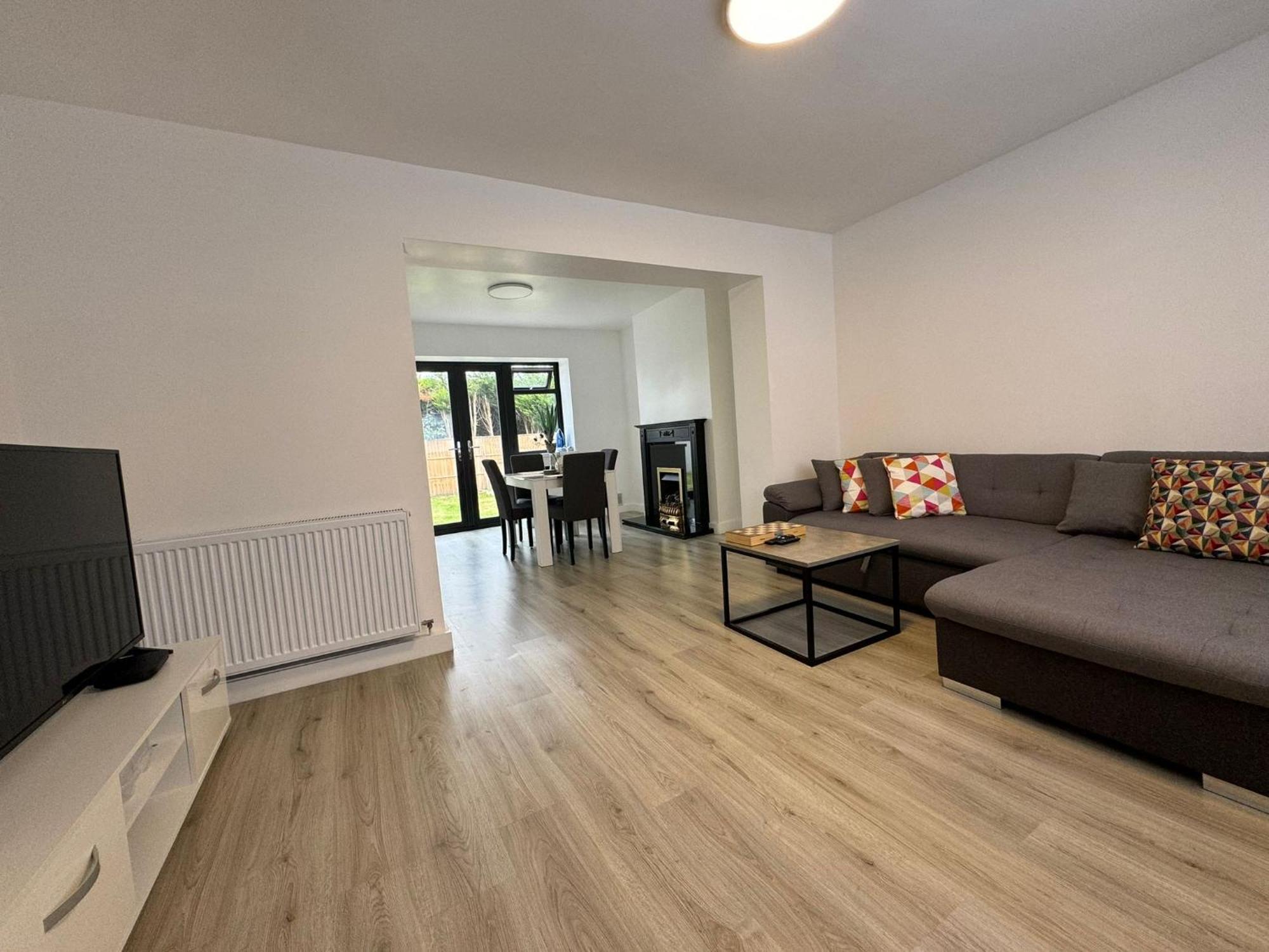 Superb Cozy House In Warrington Βίλα Εξωτερικό φωτογραφία